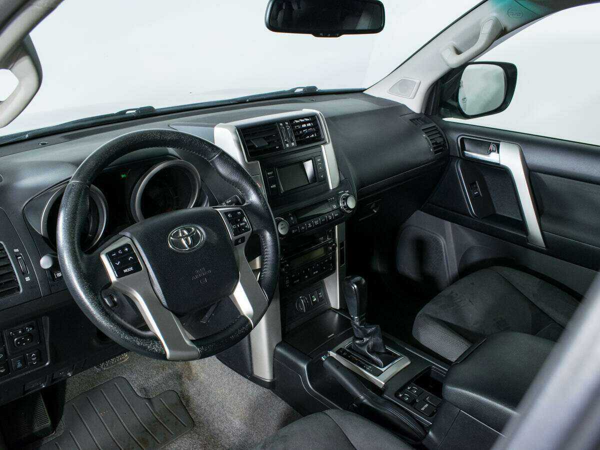 Купить Toyota Land Cruiser Prado с пробегом. Фото: #12
