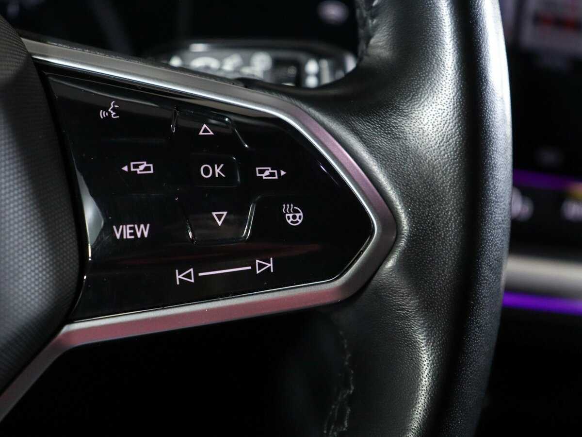 Купить Volkswagen Touareg с пробегом. Фото: #31