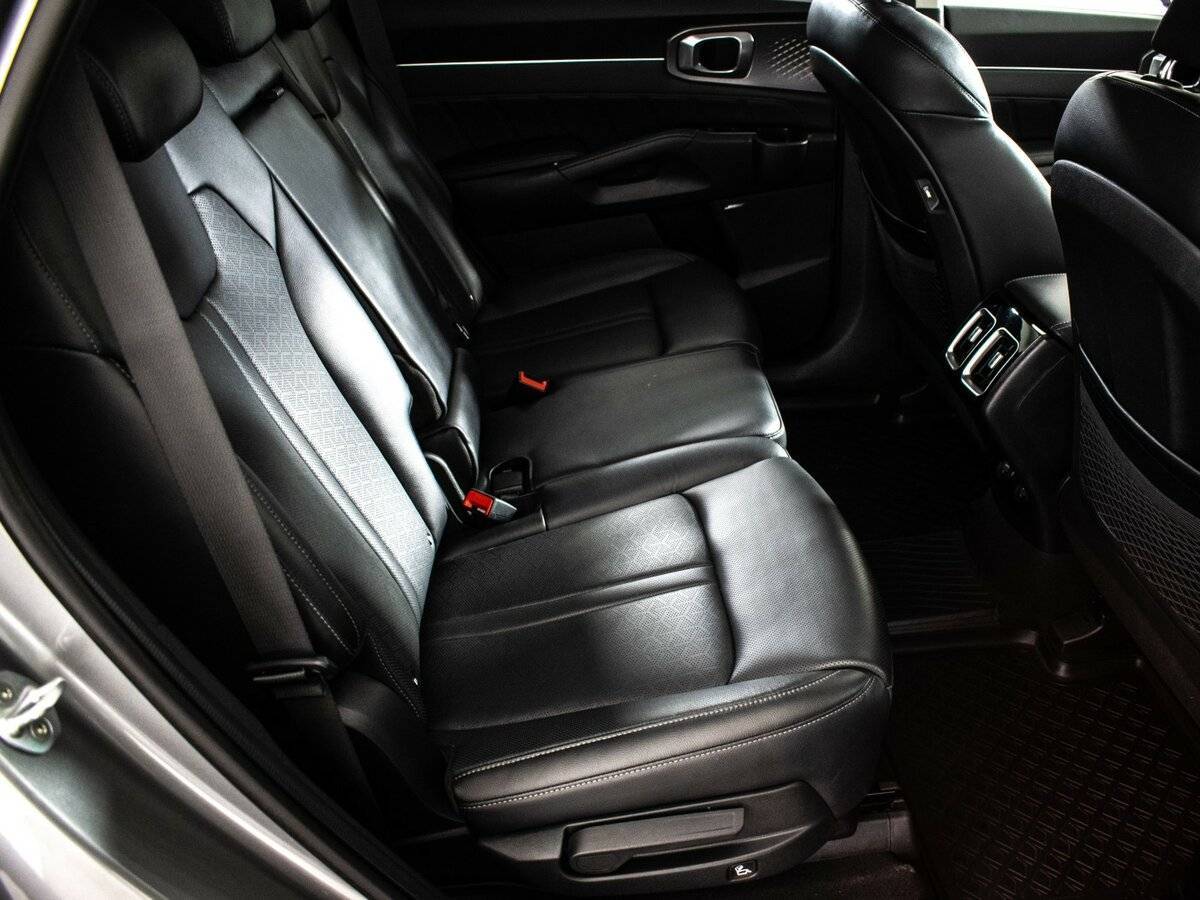 Купить Kia Sorento с пробегом. Фото: #5