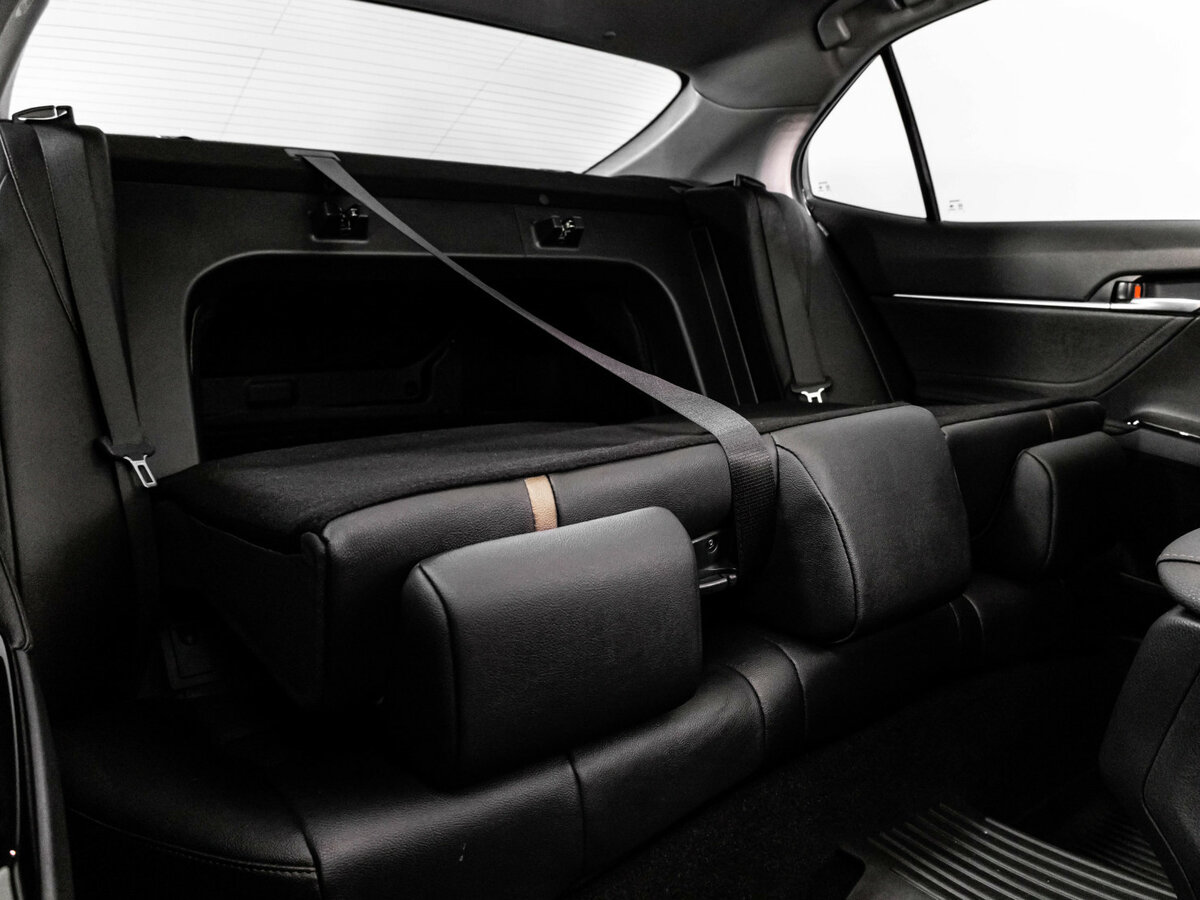 Купить Toyota Camry с пробегом. Фото: #25