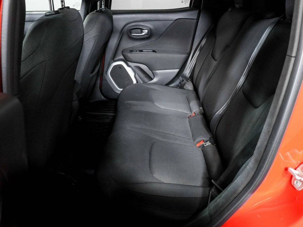 Купить Jeep Renegade с пробегом. Фото: #9