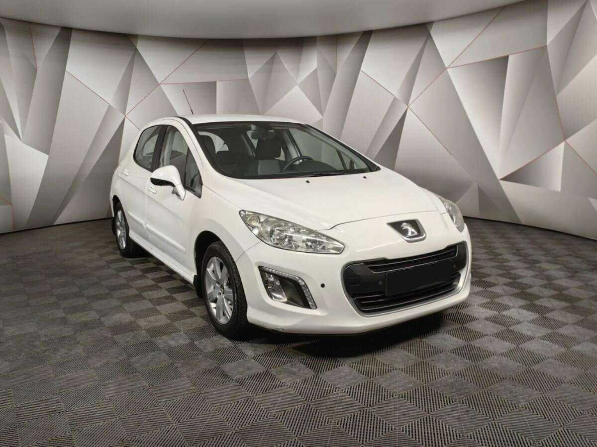 Купить Peugeot 308 с пробегом. Фото: #2
