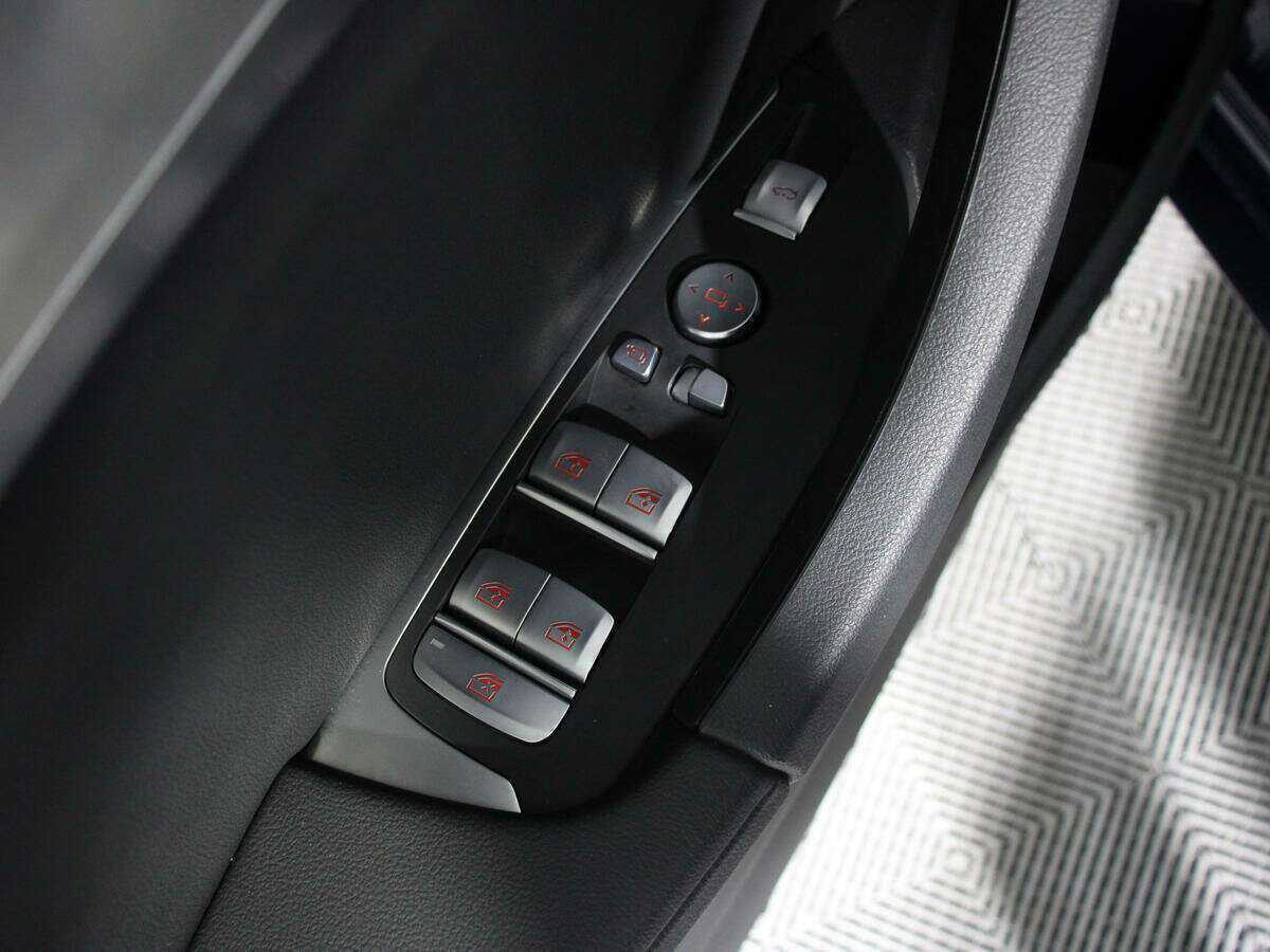 Купить BMW X3 с пробегом. Фото: #21