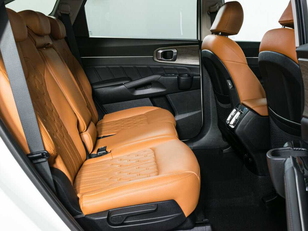 Купить Kia Sorento с пробегом. Фото: #12