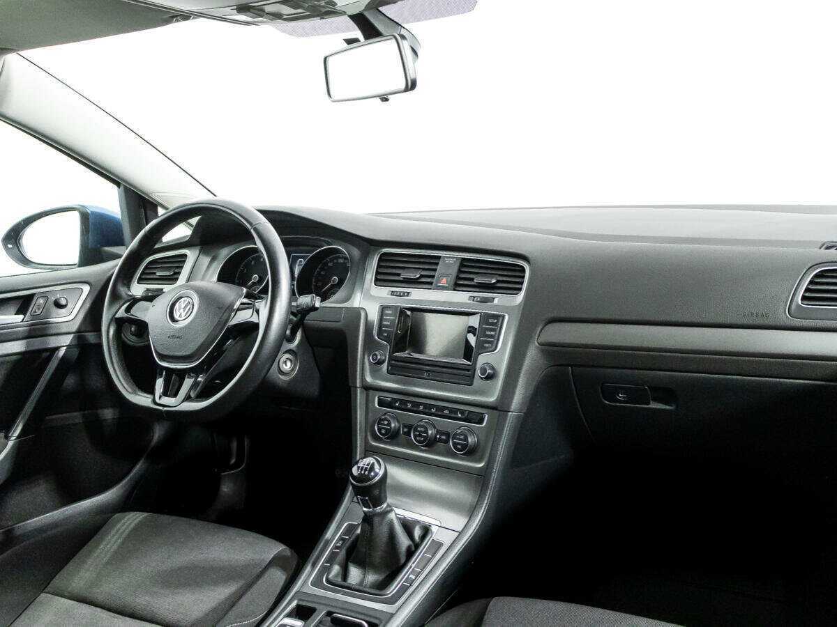 Купить Volkswagen Golf с пробегом. Фото: #8