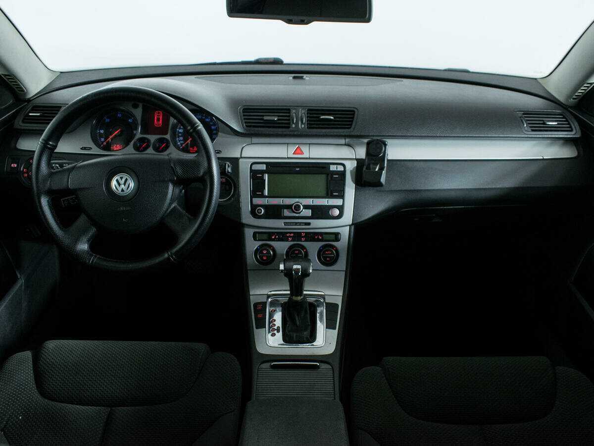 Купить Volkswagen Passat с пробегом. Фото: #11