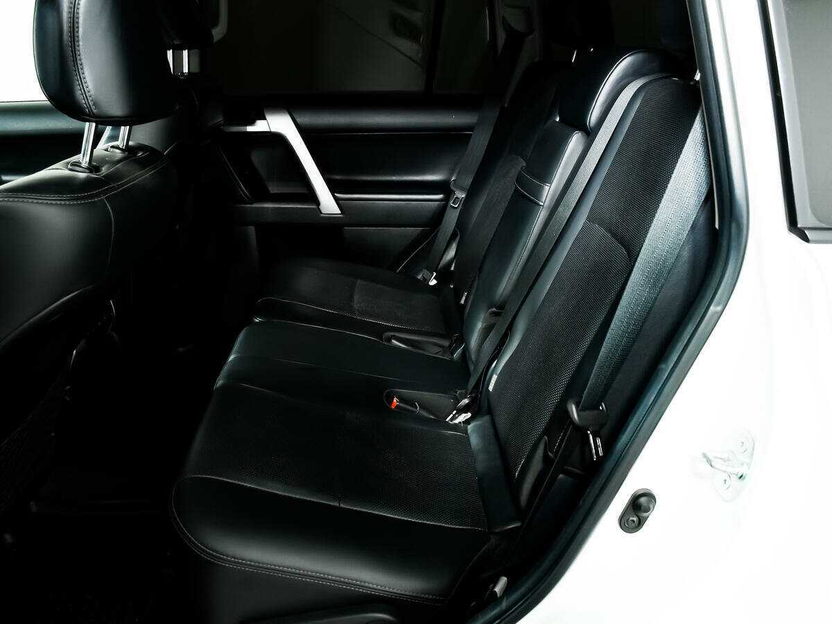 Купить Toyota Land Cruiser Prado с пробегом. Фото: #11