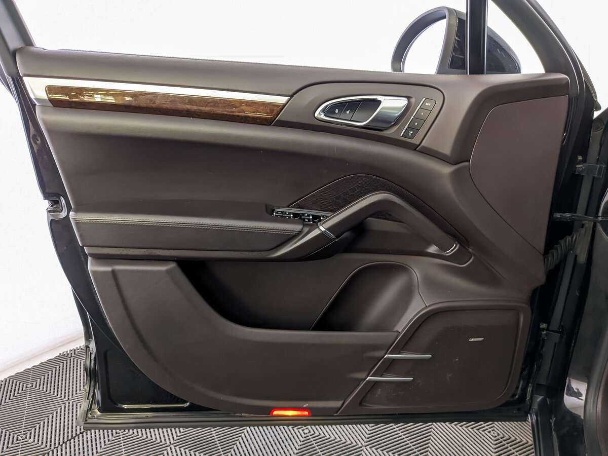 Купить Porsche Cayenne с пробегом. Фото: #14