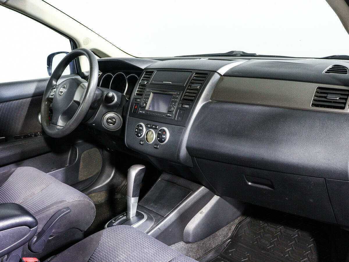 Купить Nissan Tiida с пробегом. Фото: #8