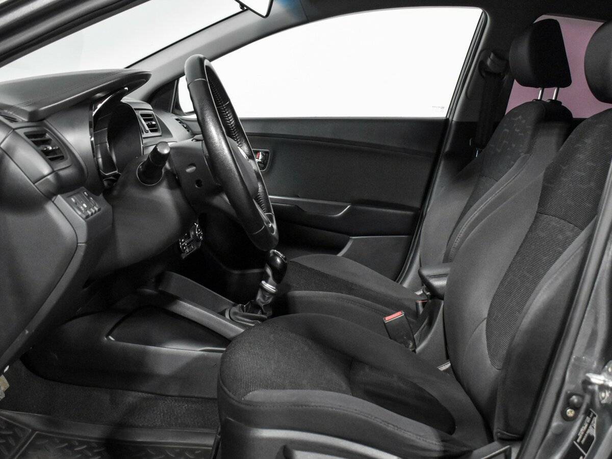 Купить Kia Rio с пробегом. Фото: #9