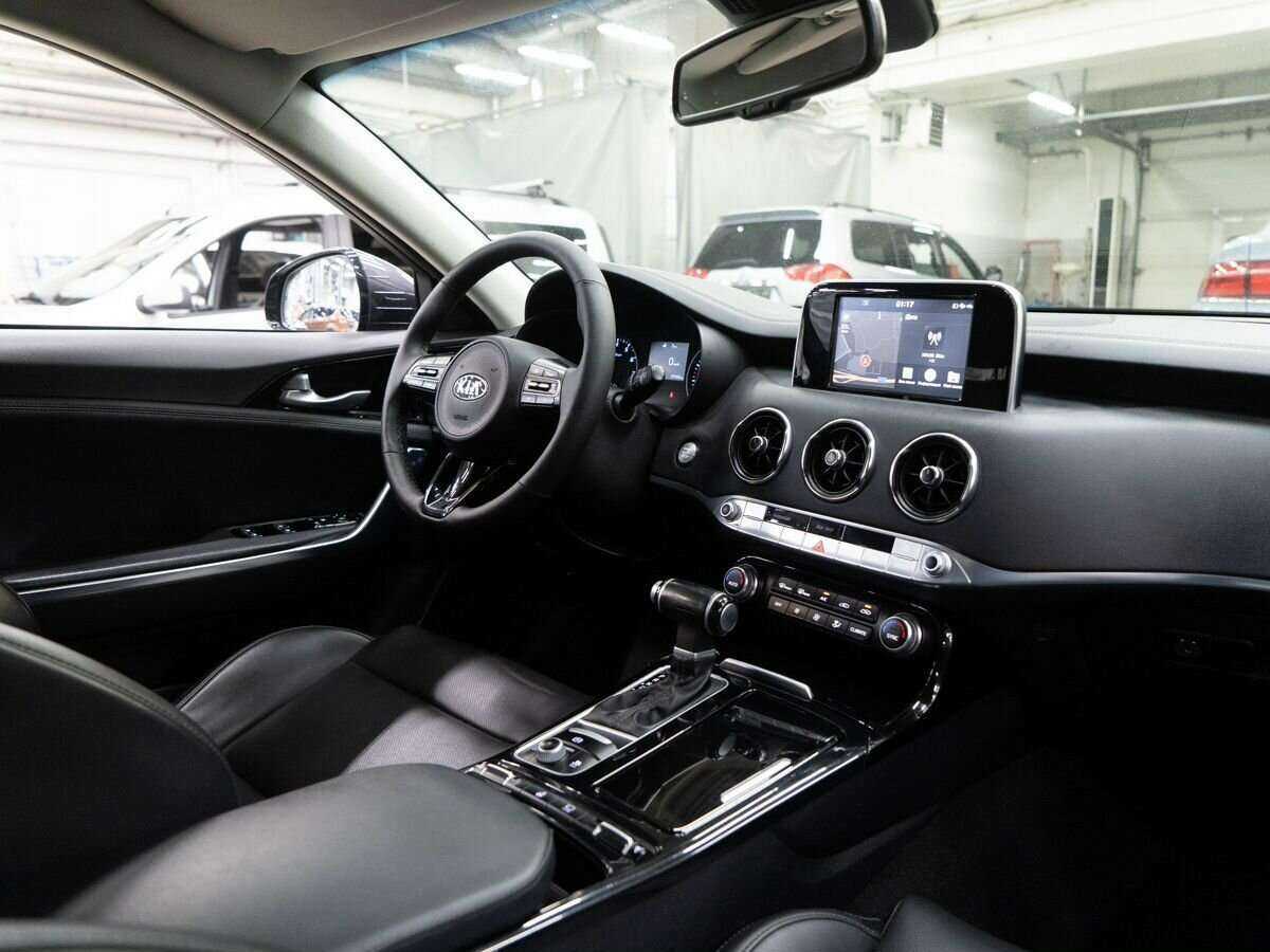 Купить Kia Stinger с пробегом. Фото: #16