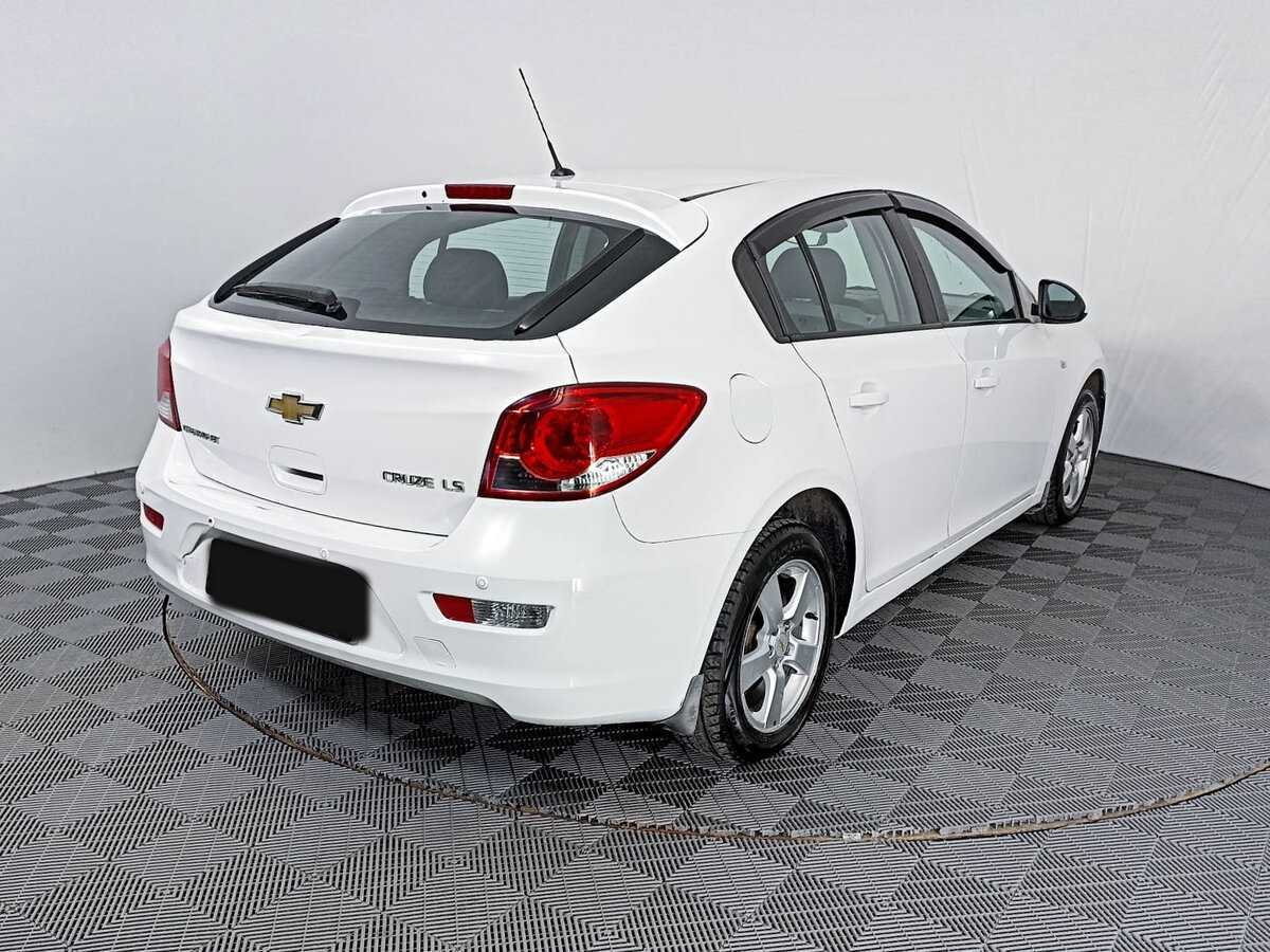 Купить Chevrolet Cruze с пробегом. Фото: #4