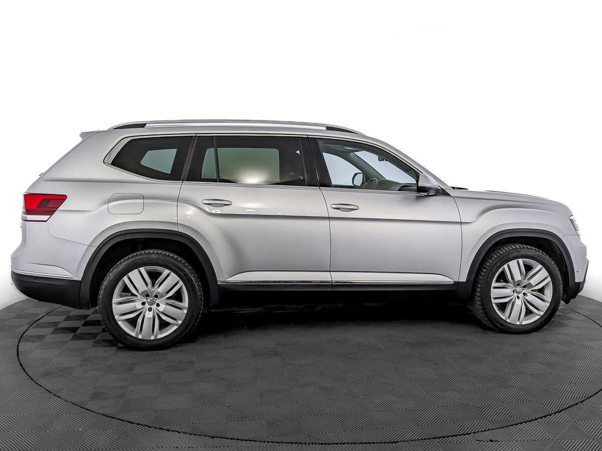 Купить Volkswagen Teramont с пробегом. Фото: #3