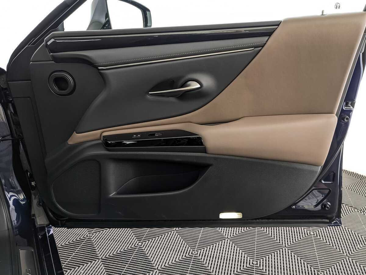 Купить Lexus ES с пробегом. Фото: #17