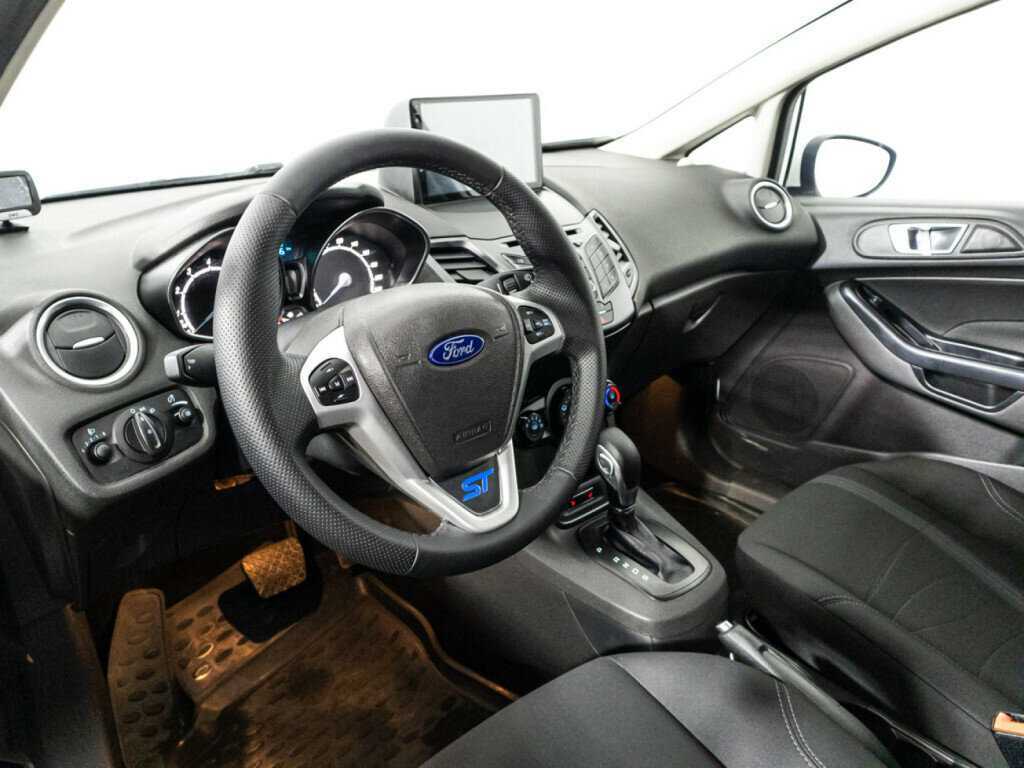 Купить Ford Fiesta с пробегом. Фото: #10