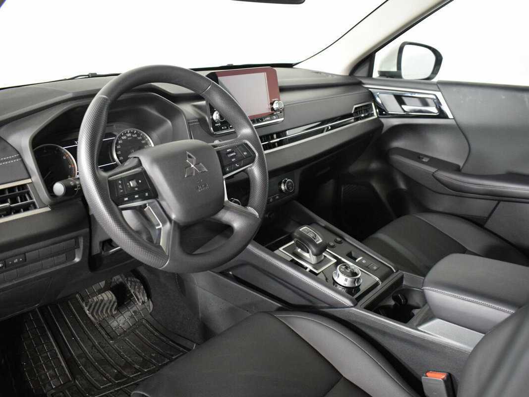 Купить Mitsubishi Outlander с пробегом. Фото: #9