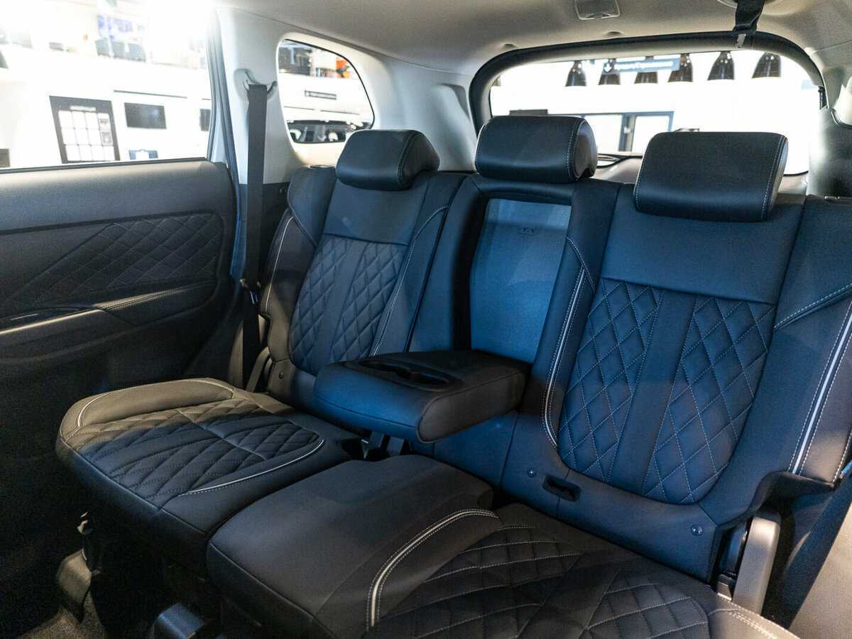Купить Mitsubishi Outlander с пробегом. Фото: #13