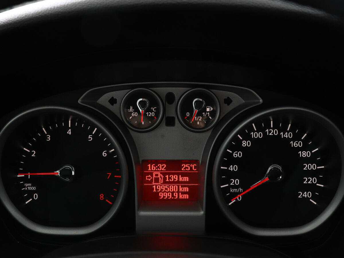 Купить Ford Focus с пробегом. Фото: #10