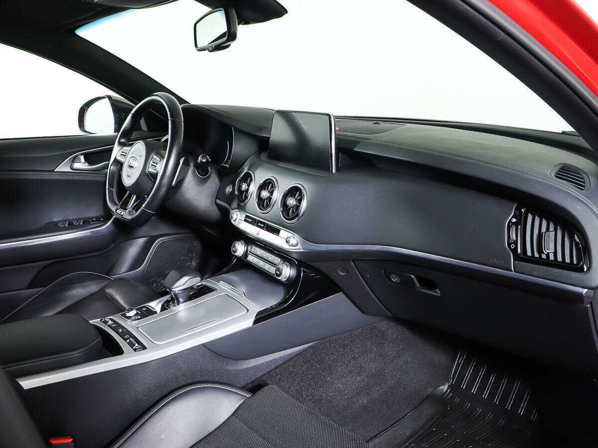 Купить Kia Stinger с пробегом. Фото: #7