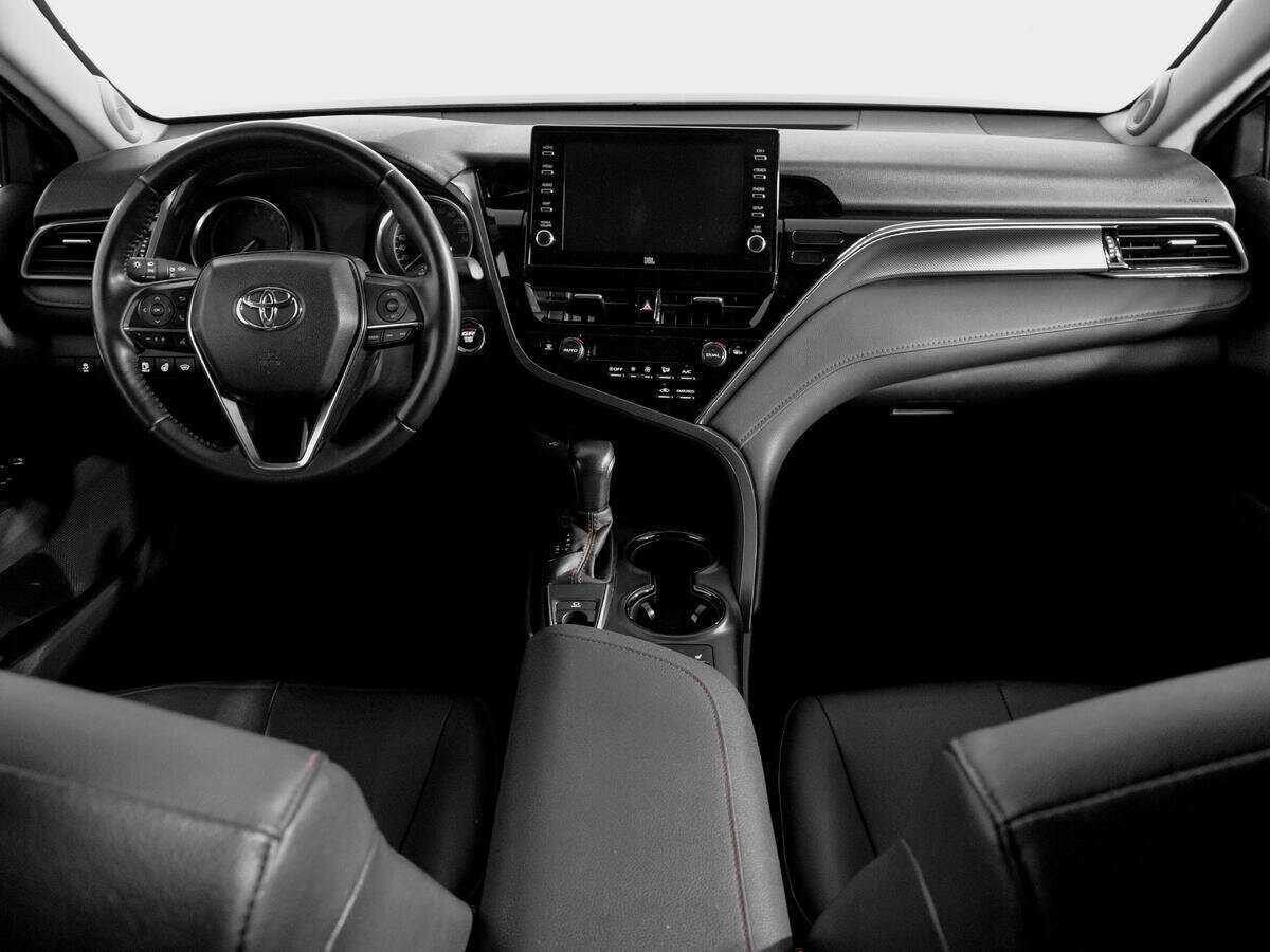 Купить Toyota Camry с пробегом. Фото: #11