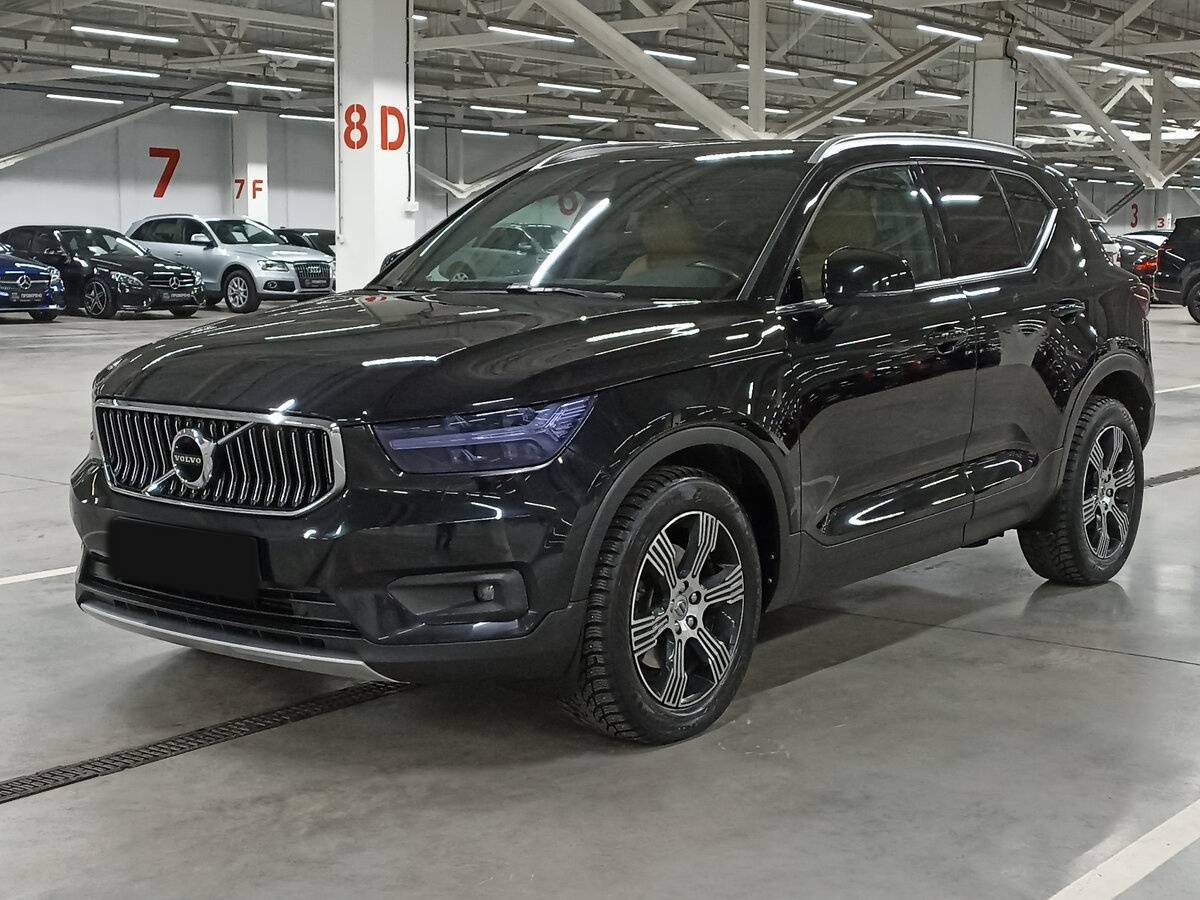 Купить Volvo XC40 с пробегом. Посмотреть фото