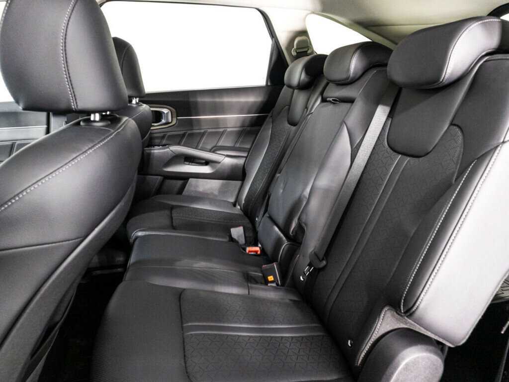 Купить Kia Sorento с пробегом. Фото: #9