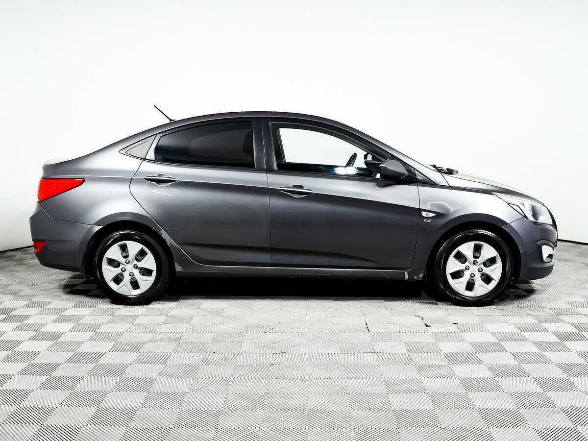 Купить Hyundai Solaris с пробегом. Фото: #3