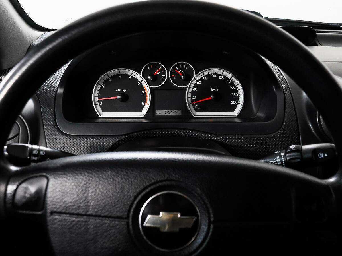 Купить Chevrolet Aveo с пробегом. Фото: #15