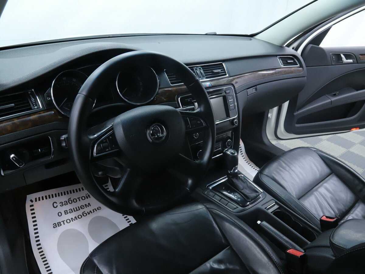 Купить Skoda Superb с пробегом. Фото: #8