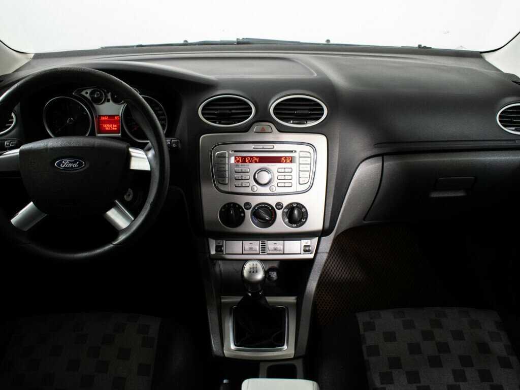 Купить Ford Focus с пробегом. Фото: #10