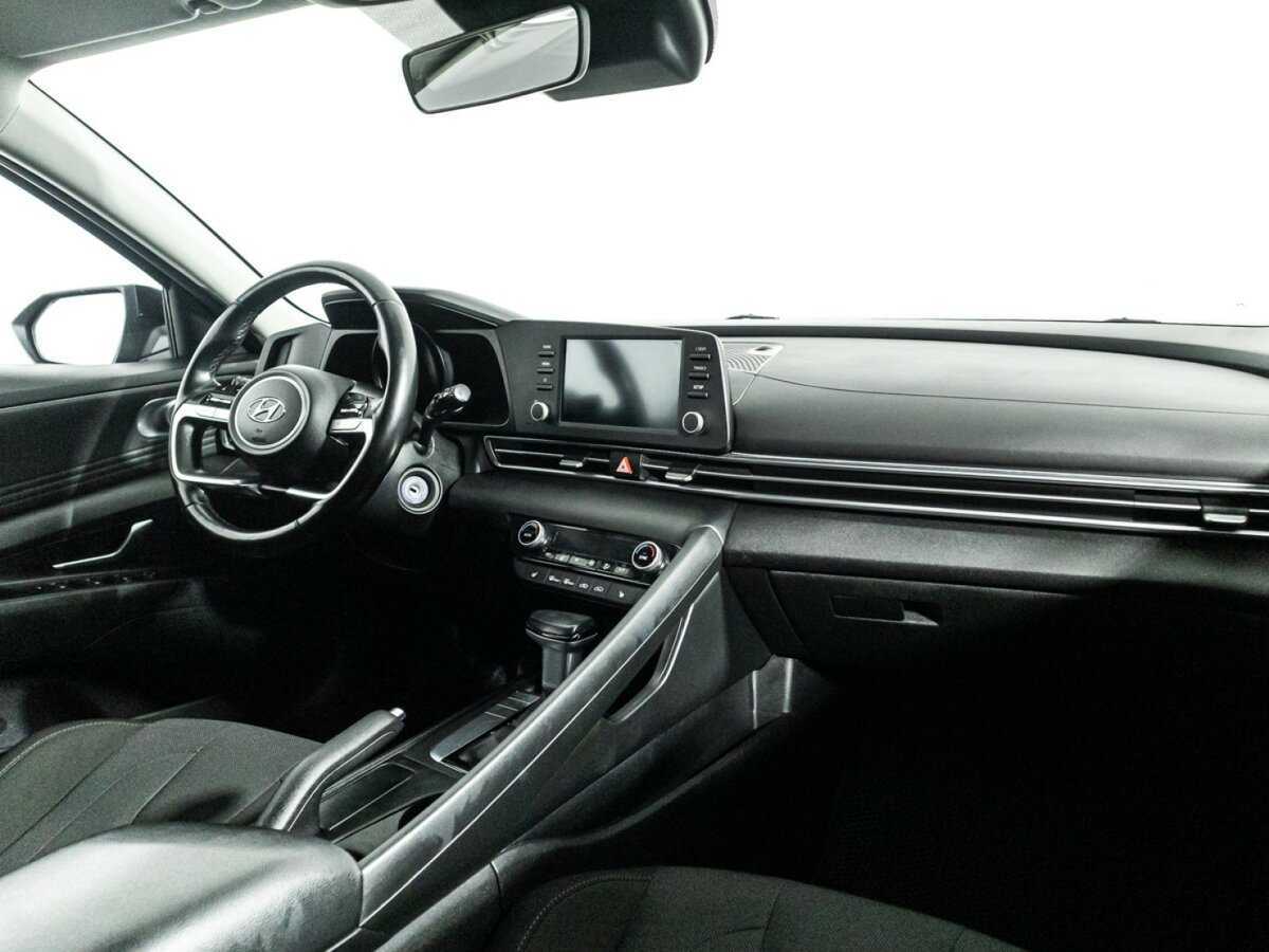 Купить Hyundai Elantra с пробегом. Фото: #8