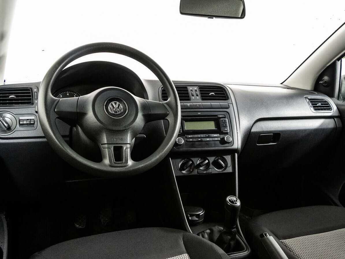 Купить Volkswagen Polo с пробегом. Фото: #10