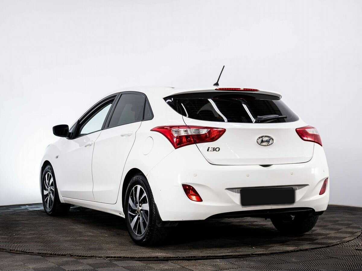 Купить Hyundai i30 с пробегом. Фото: #3