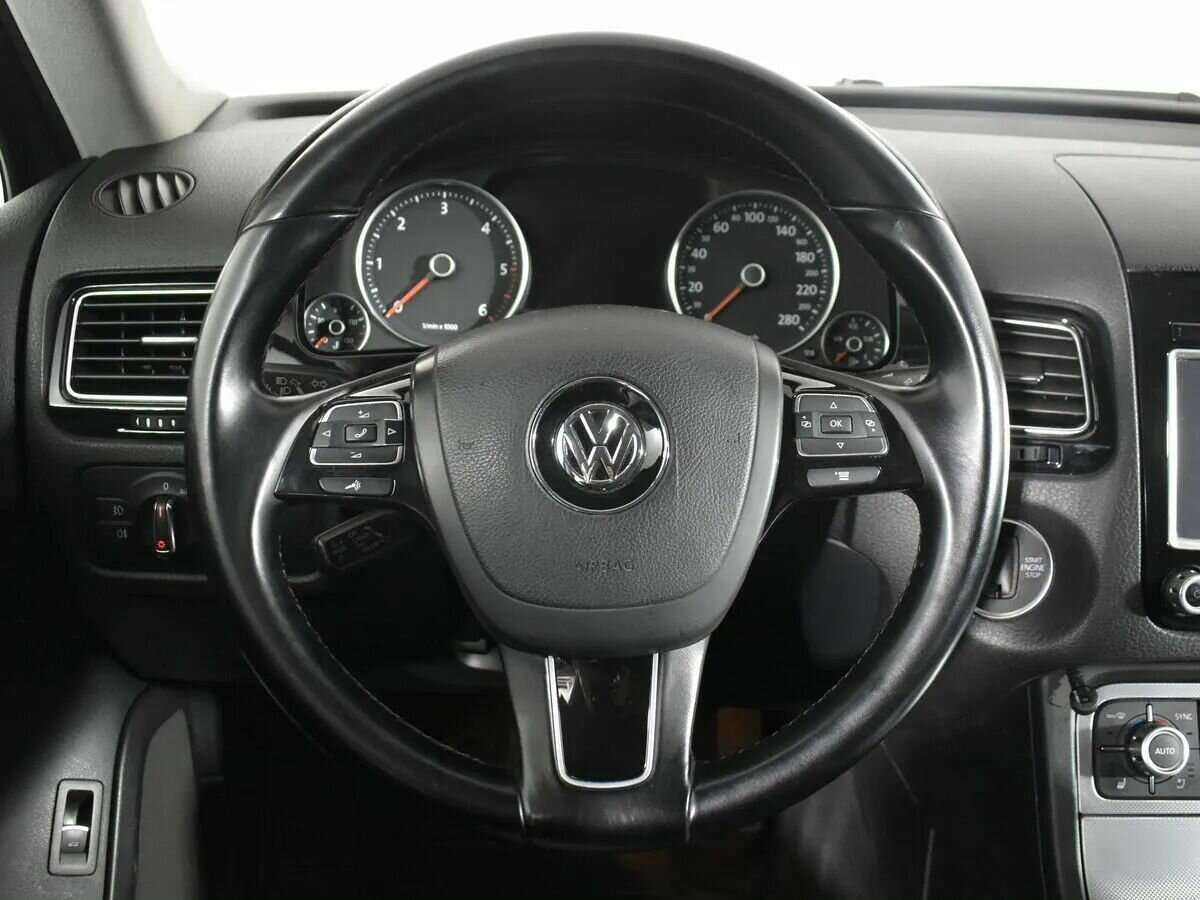 Купить Volkswagen Touareg с пробегом. Фото: #6