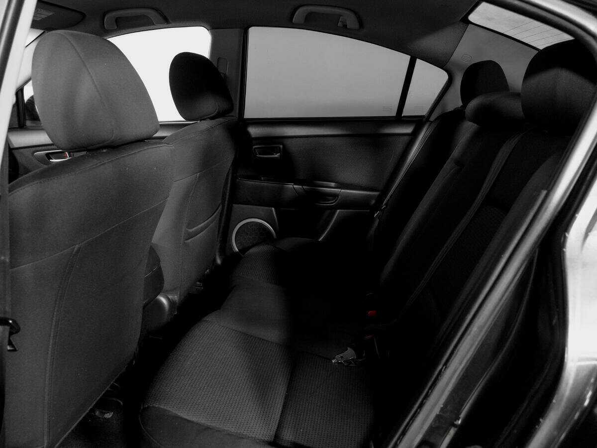 Купить Mazda 3 с пробегом. Фото: #9