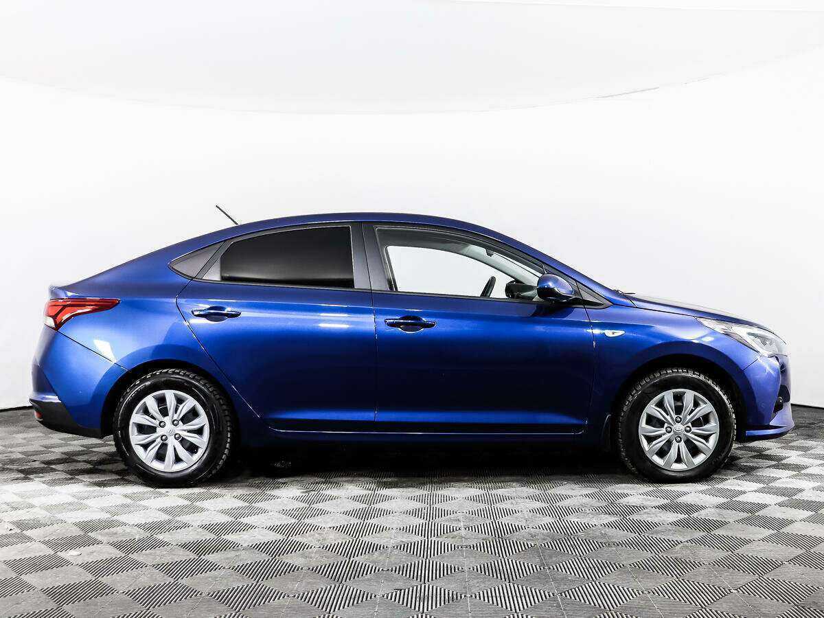 Купить Hyundai Solaris с пробегом. Фото: #3