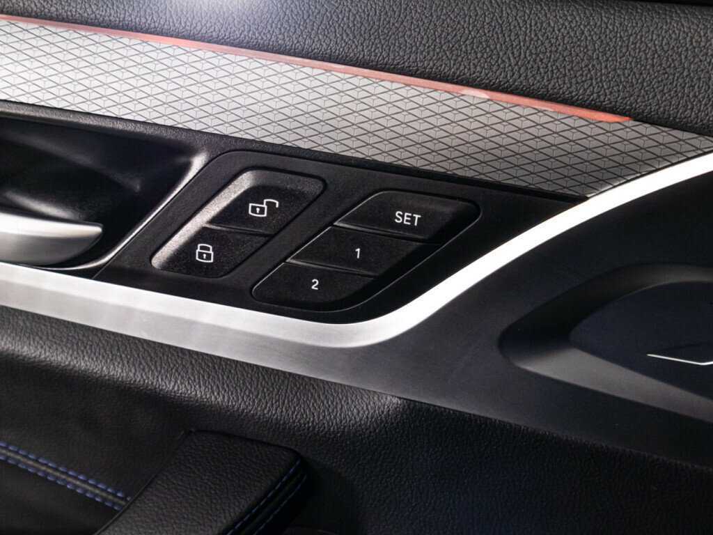 Купить BMW X4 с пробегом. Фото: #17