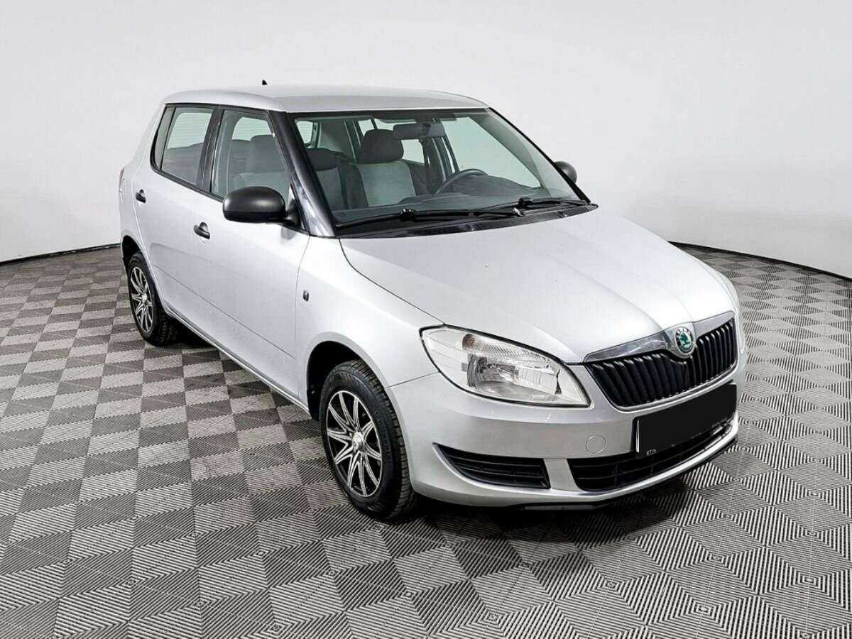 Купить Skoda Fabia с пробегом. Фото: #2