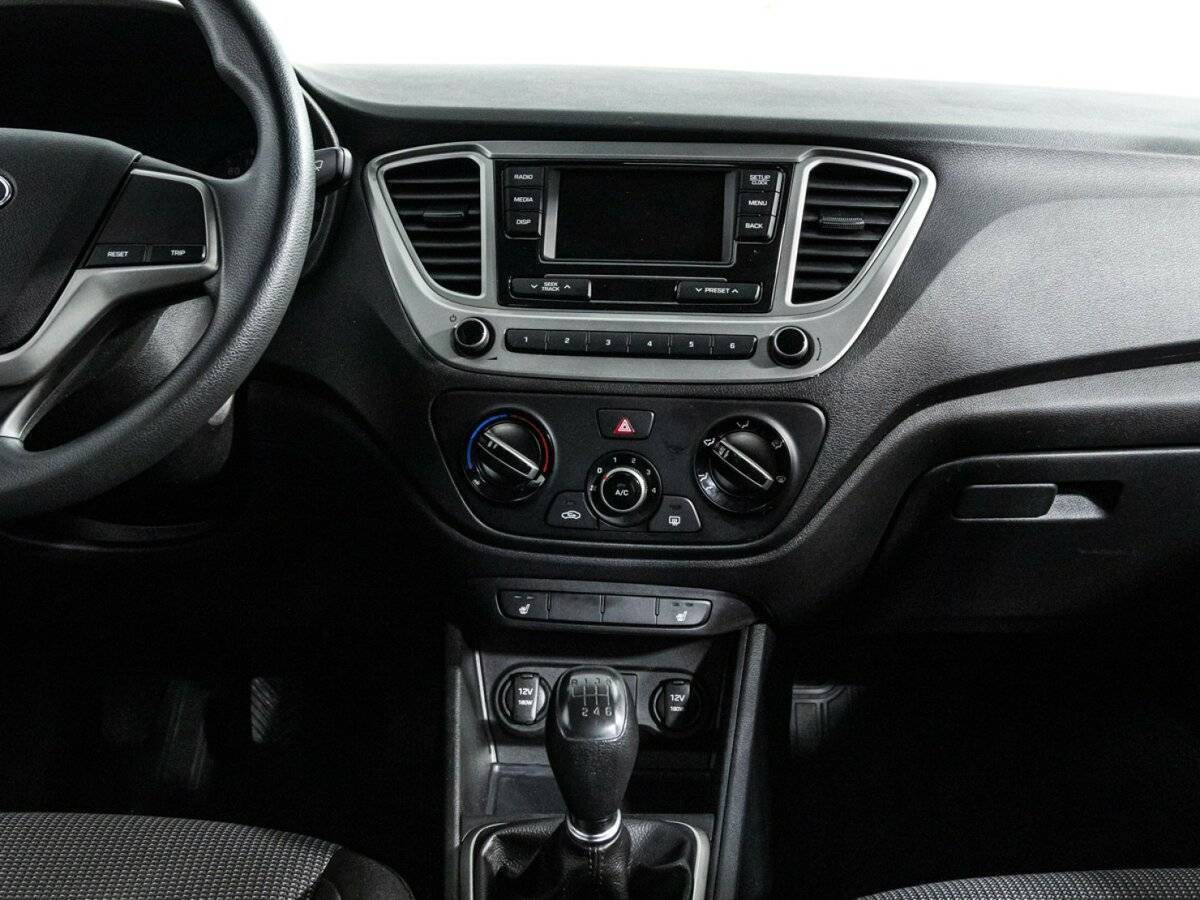 Купить Hyundai Solaris с пробегом. Фото: #13