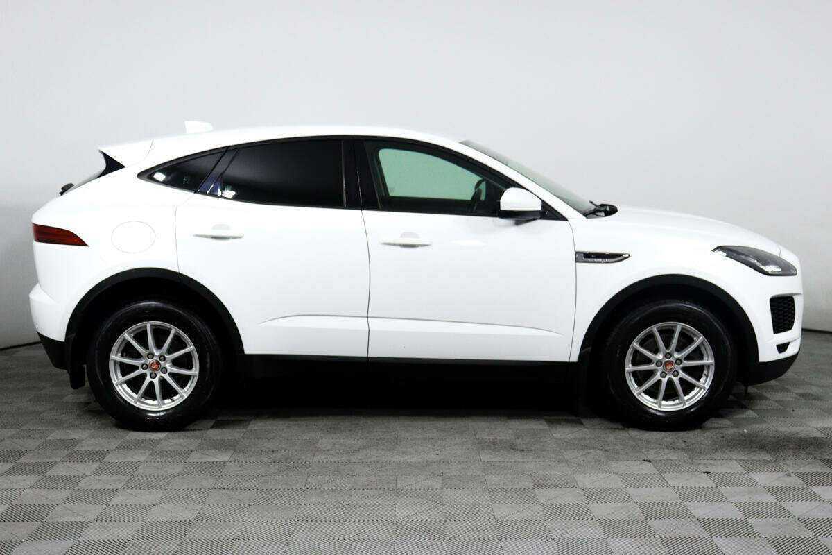 Купить Jaguar E-Pace с пробегом. Фото: #3