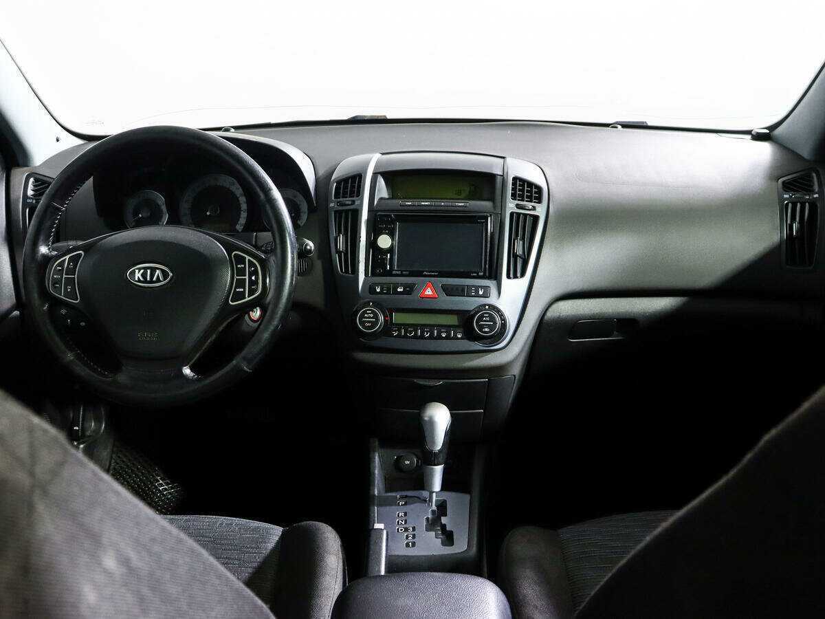 Купить Kia Ceed с пробегом. Фото: #9