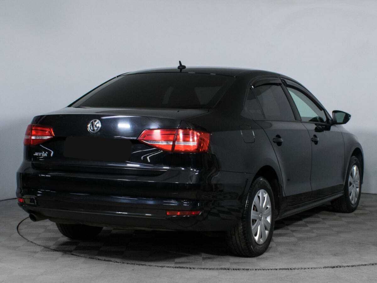 Купить Volkswagen Jetta с пробегом. Фото: #4