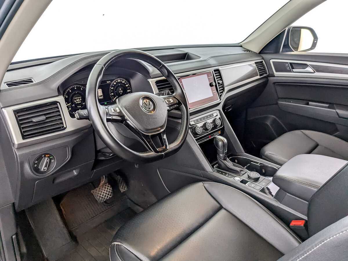 Купить Volkswagen Teramont с пробегом. Фото: #13