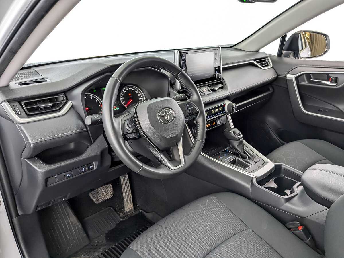 Купить Toyota RAV4 с пробегом. Фото: #15