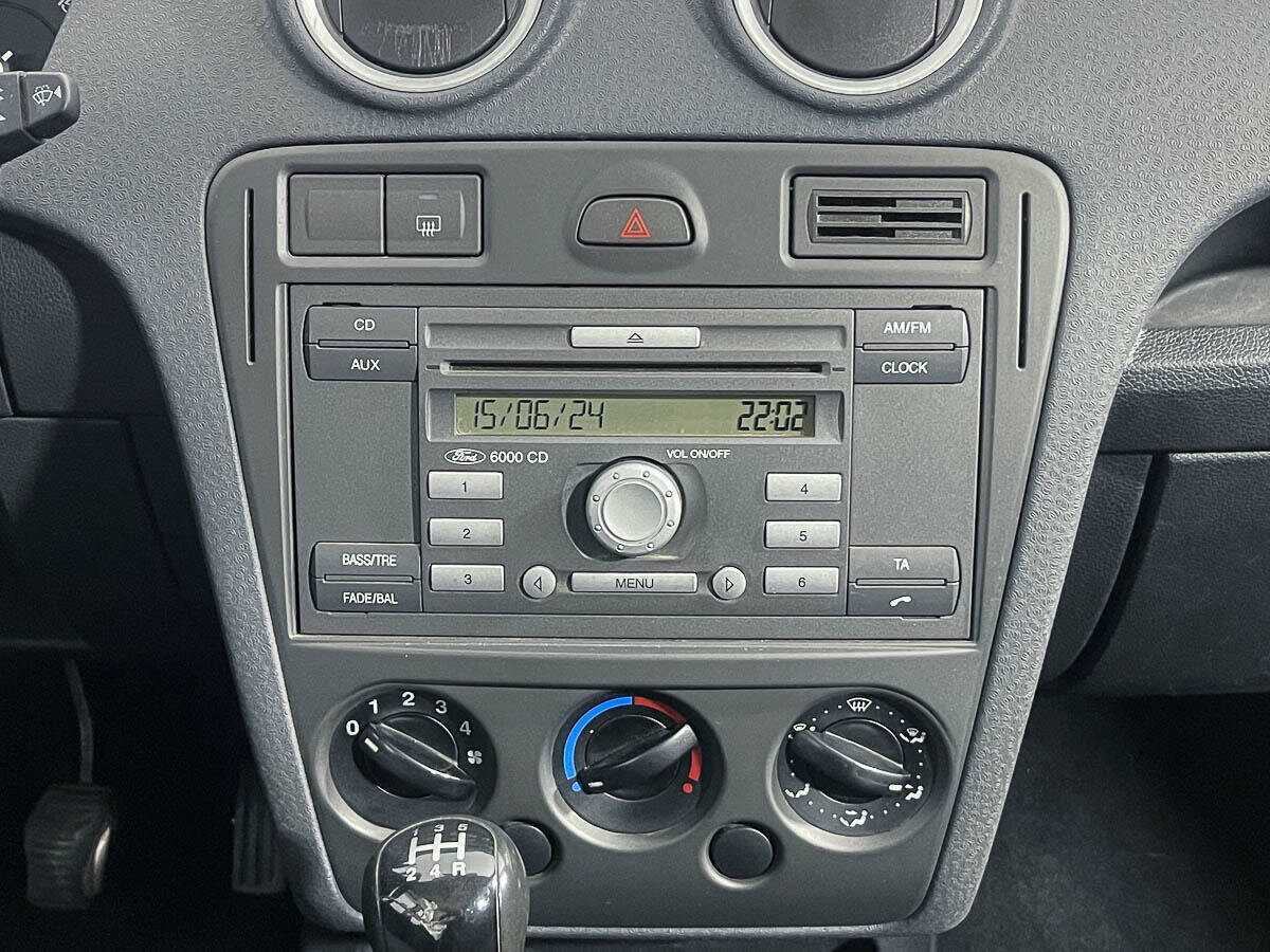 Купить Ford Fusion с пробегом. Фото: #11