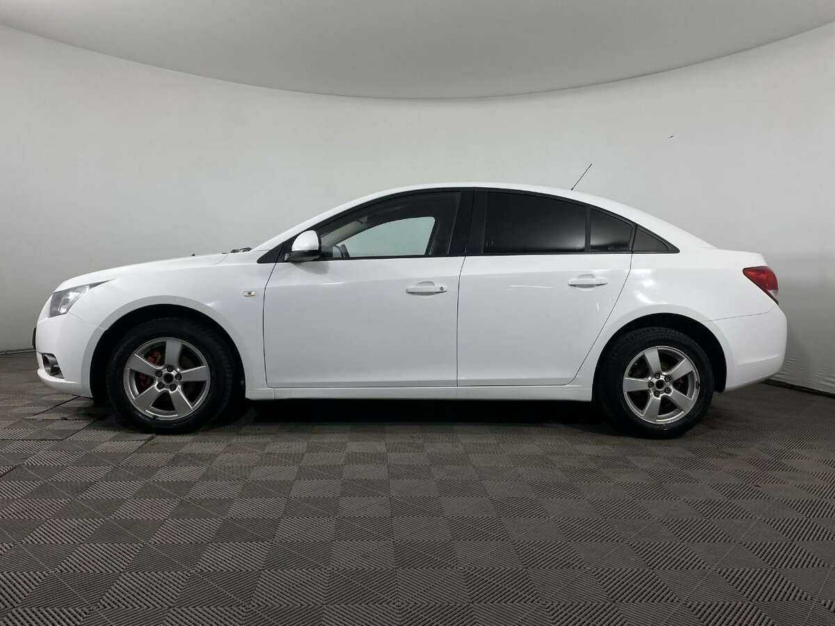 Купить Chevrolet Cruze с пробегом. Фото: #3