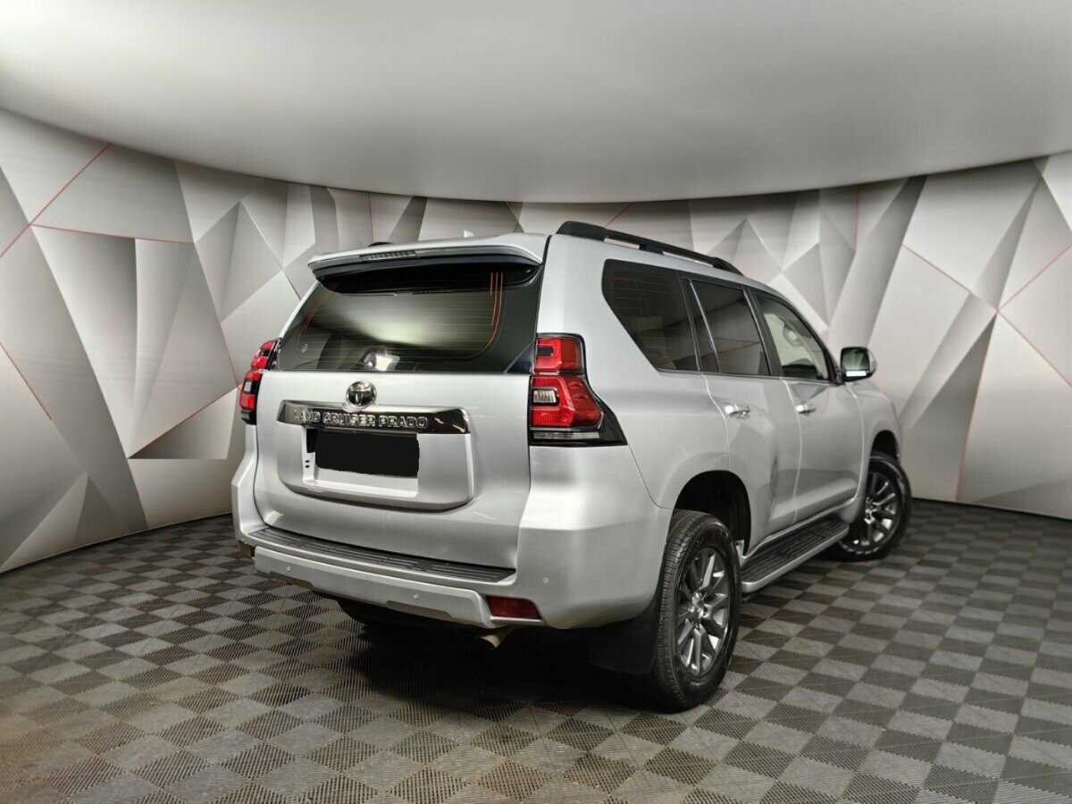 Купить Toyota Land Cruiser Prado с пробегом. Фото: #1