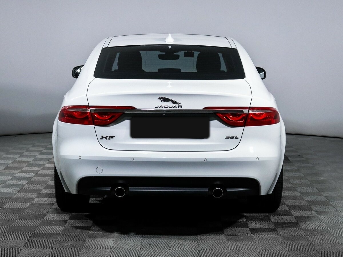 Купить Jaguar XF с пробегом. Фото: #3