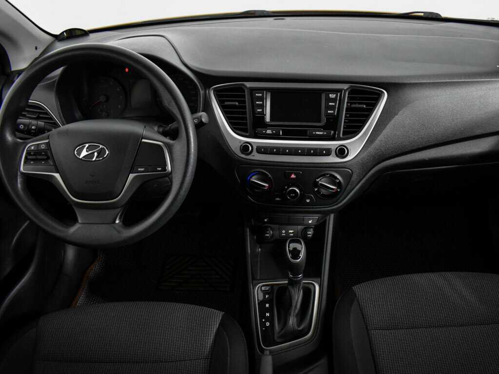 Купить Hyundai Solaris с пробегом. Фото: #12