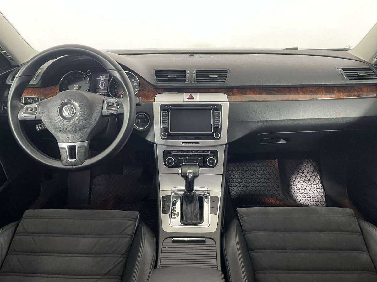 Купить Volkswagen Passat с пробегом. Фото: #6